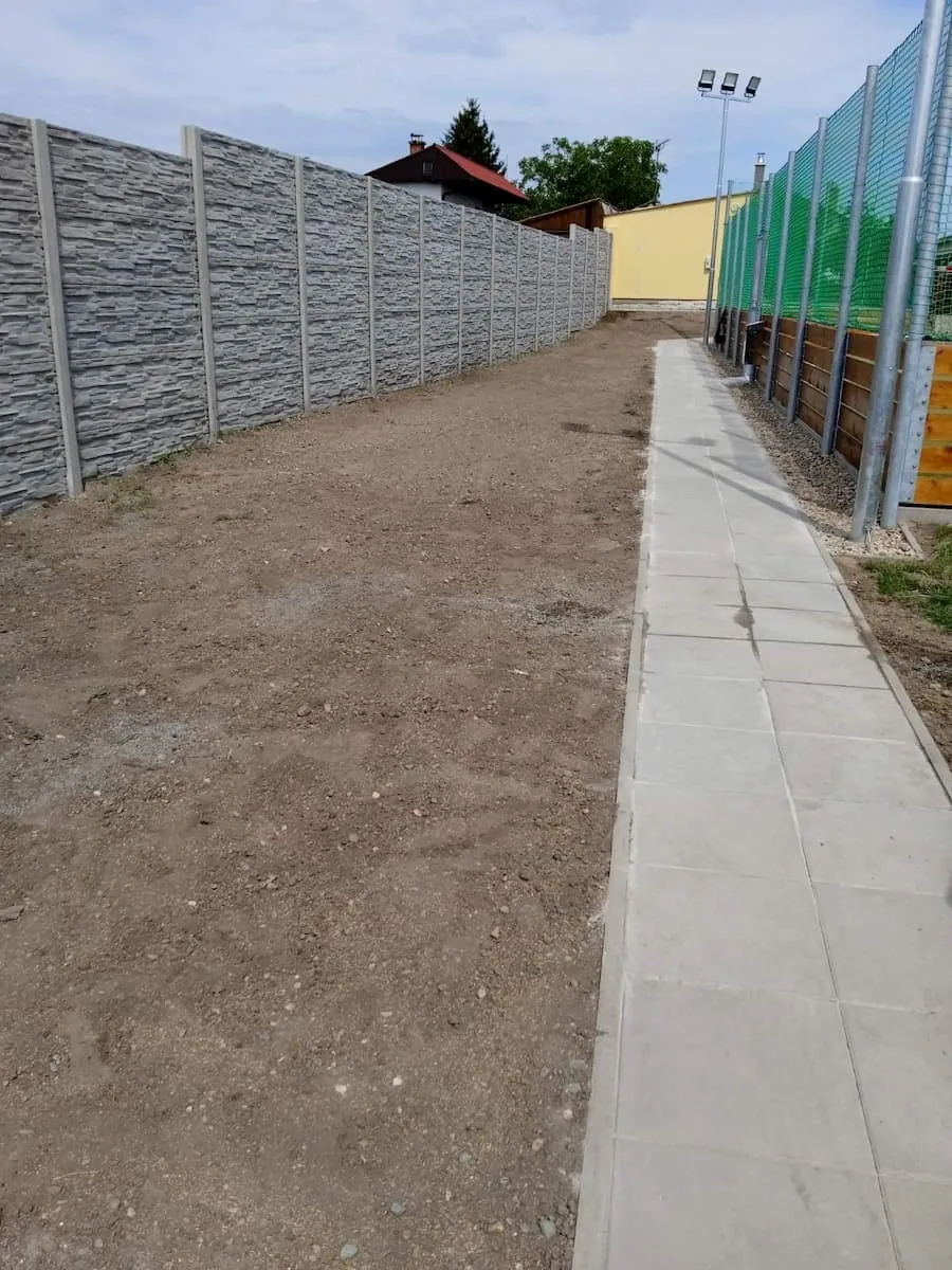 Práce na pozemku